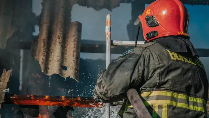 Idősek otthona kapott lángra, 30 sérülthöz siettek