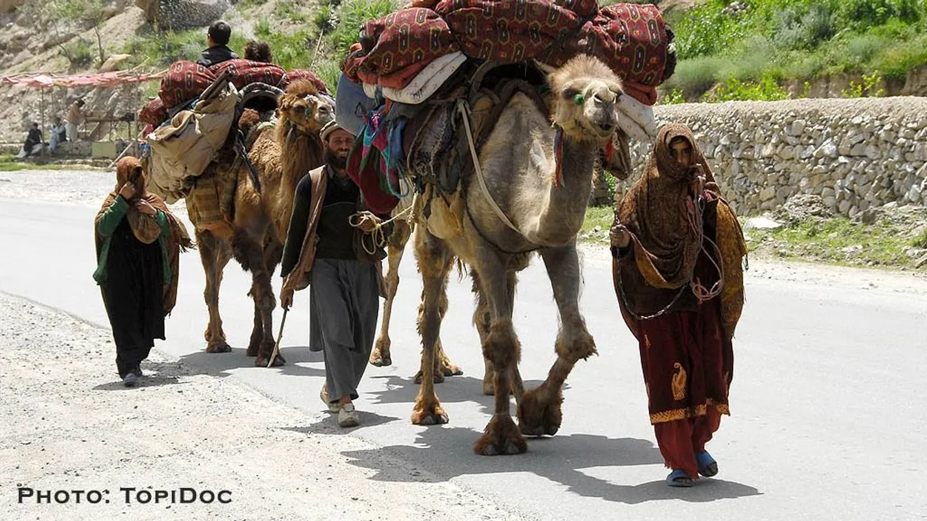 A Selyemút még ma is létezik, csak már modernebb formában.