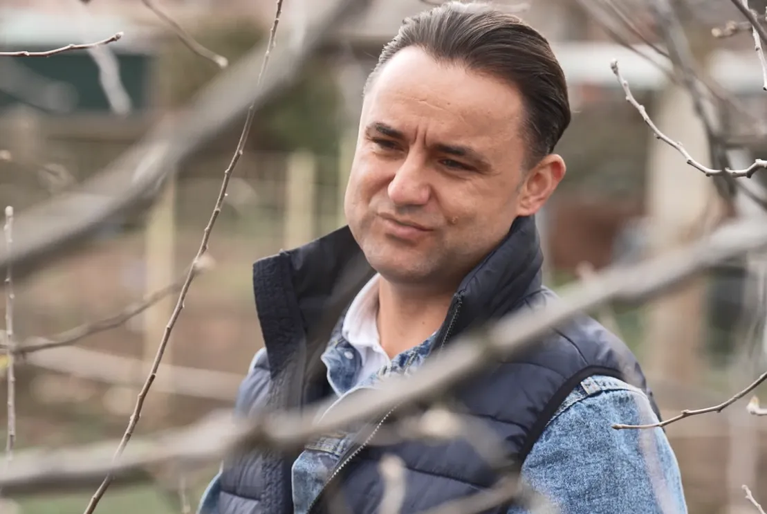 A mi történetünk szerda esti főszereplője gyermekei jövőjének biztosításán is dolgozik.