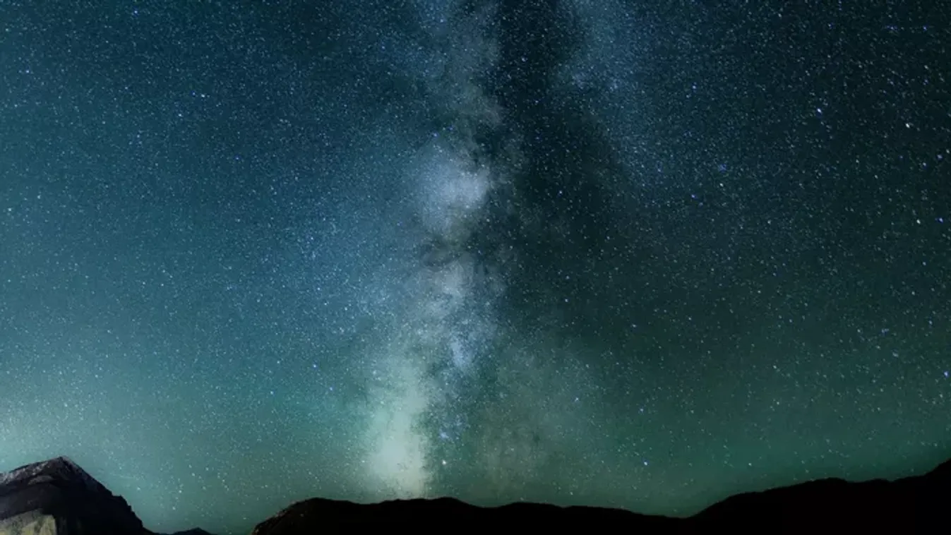 Hoppá! Különleges látogatót vett fel az égboltfigyelő kamera