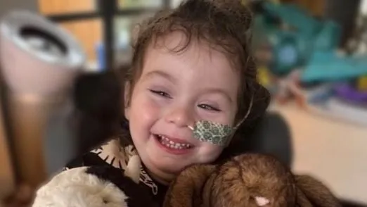 Ritka betegség miatt nem fejlődött rendesen az élettel teli Noah