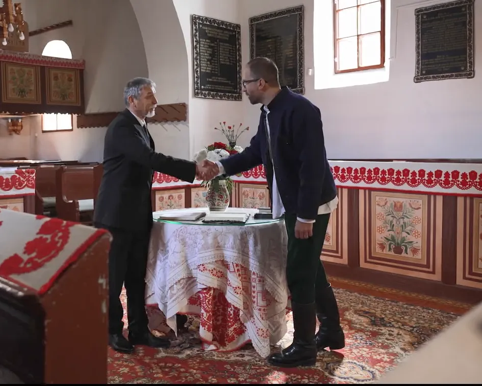 A mi történetünk ma este egy erdélyi kis faluba is elkalauzol minket.