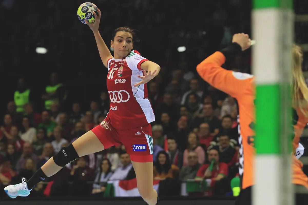 Puhalák Szidónia anyai öröm elé néz, határozatlan időre szünetelteti pályafutását