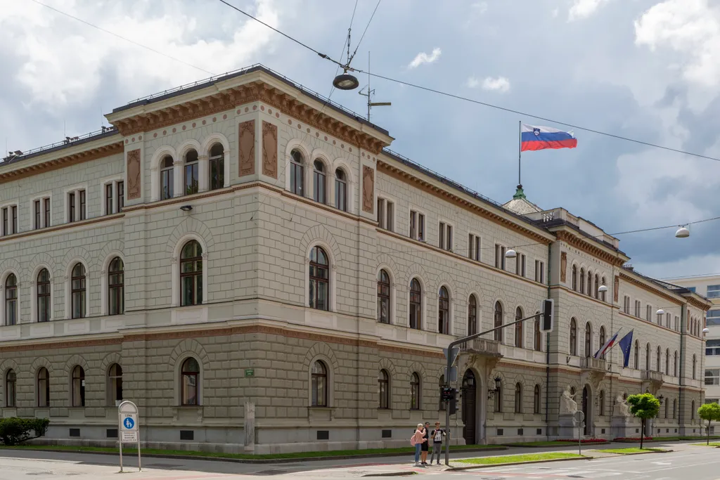 A szlovén elnöki hivatalnak és a miniszterelnöki kabinetnek otthont adó neoreneszánsz épület Ljubljana szívében