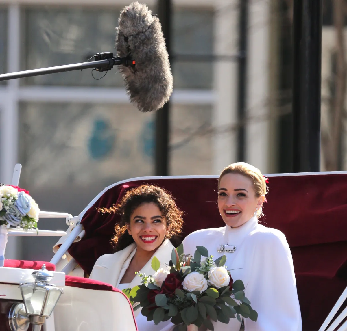 Brianne Howey anyai tapasztalatai miatt még jobban megértette a Ginny és Georgia sorozatban lévő karaktere működését
