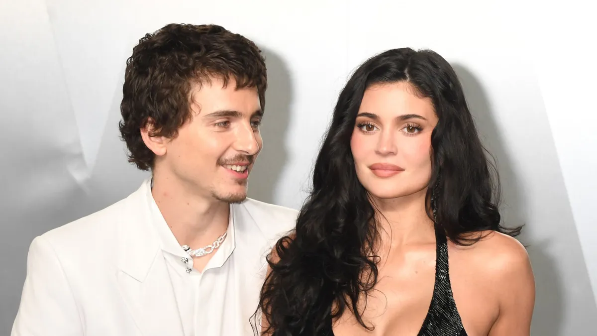 Kylie Jenner és Timothée Chalamet újra bebizonyította, hogy náluk dögösebb pár most nincs Hollywoodban: még a meccsen is izzott köztük a levegő