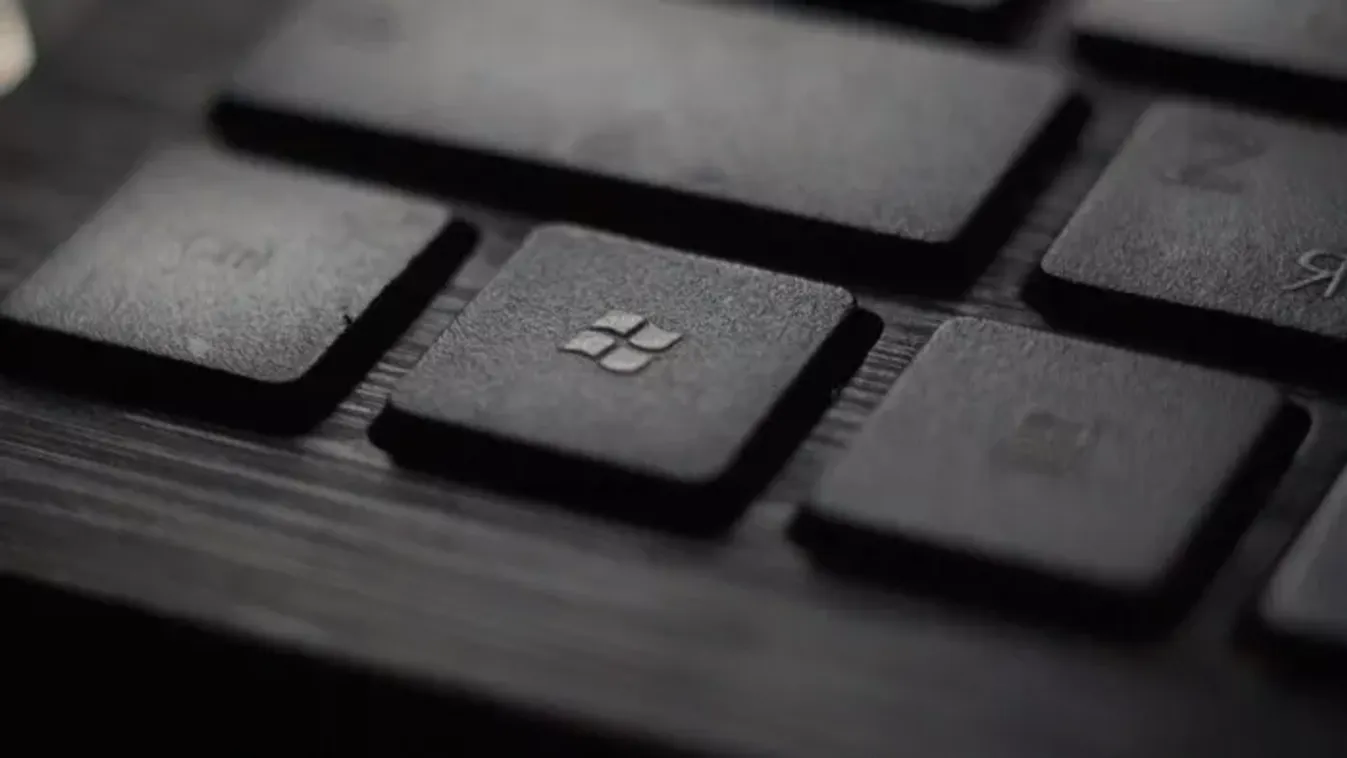 Másodpercek alatt feltörhető a Windows 11, súlyos biztonsági rést találtak