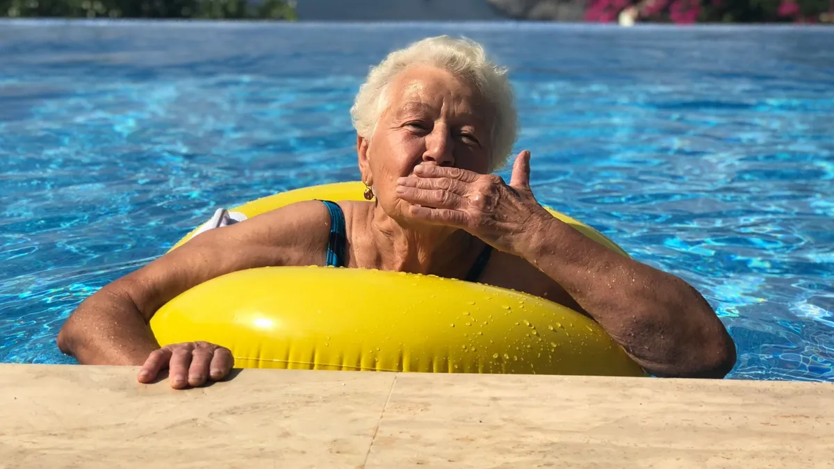A hosszú élet titka a medencében rejlik? Betty néni 101 évesen is mindennap úszik és imádja az életet