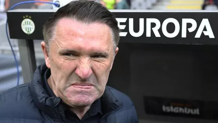 Váratlan fordulat, a Fradi kirúgta volna Robbie Keane-t?