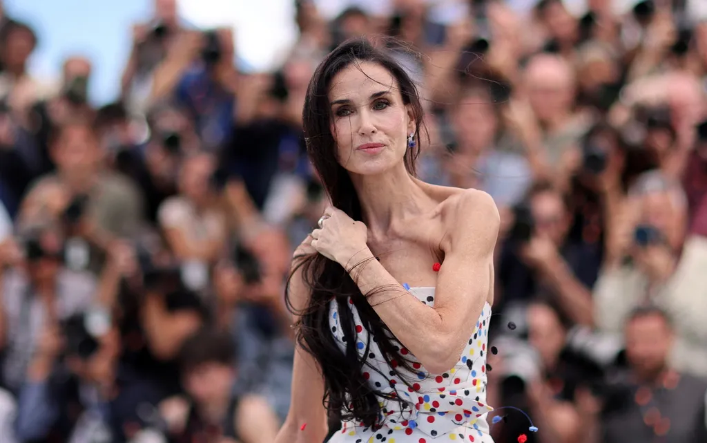 Demi Moore au photocall du jury lors du 79ème Festival International du Film de Cannes au Palais des Festivals à Cannes, France, le 12 mai 2026. © Javovides-Moreau/Bestimage Jury Members during the Jury photocall at the 79th annual Cannes Film Festival at