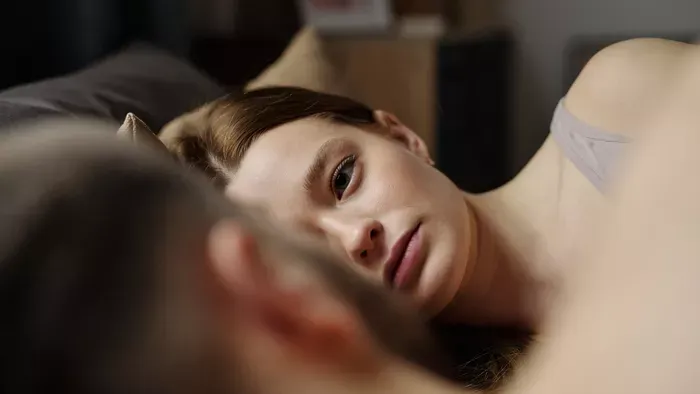 Hat férfit csábított el egyszerre a felnőttfilmes