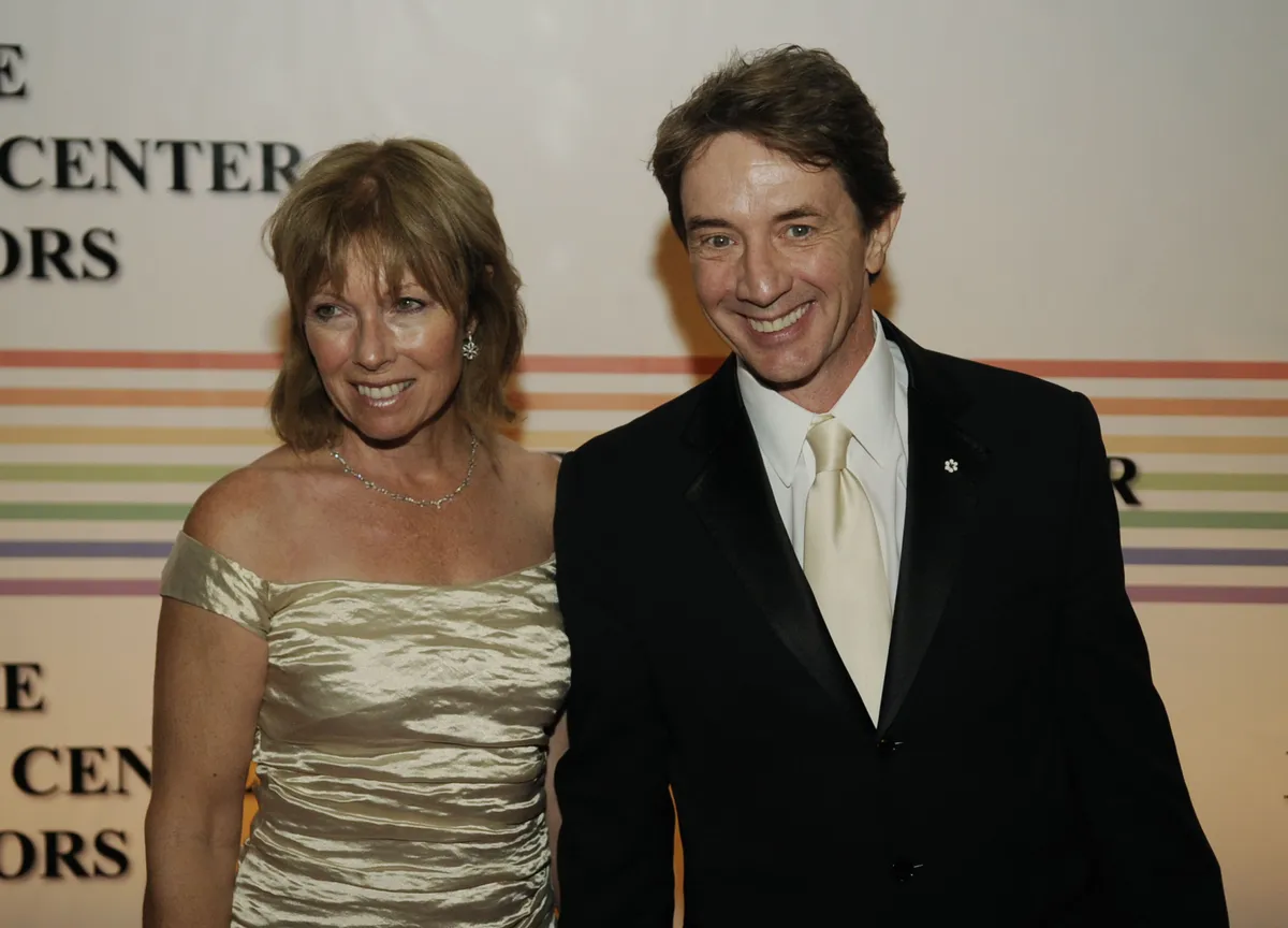 Martin Short felesége, Nancy Dolman 2010. augusztus 21-én hunyt el petefészekrákban