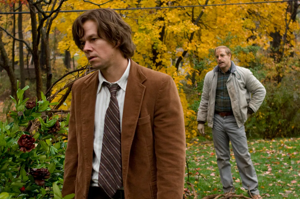 Mark Wahlberg és Stanley Tucci a Komfortos mennyország című filmben.