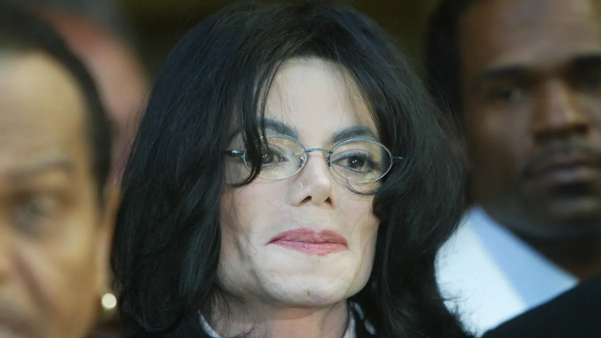 Michael Jackson pontosan tudta, hogyan késztesse őrületbe a sajtót a külsejével
