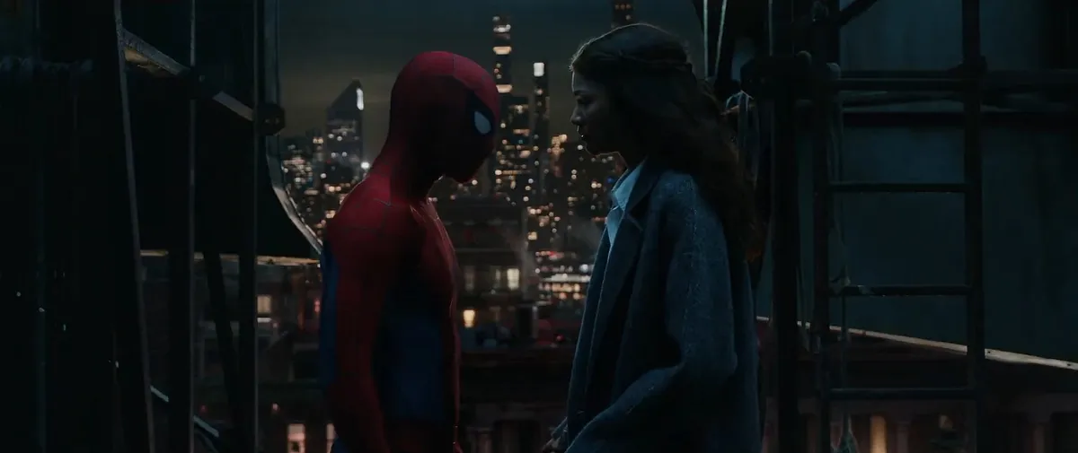 Tom Holland és Zendaya a Pókember: Vadonatúj nap egyik jelenetében.