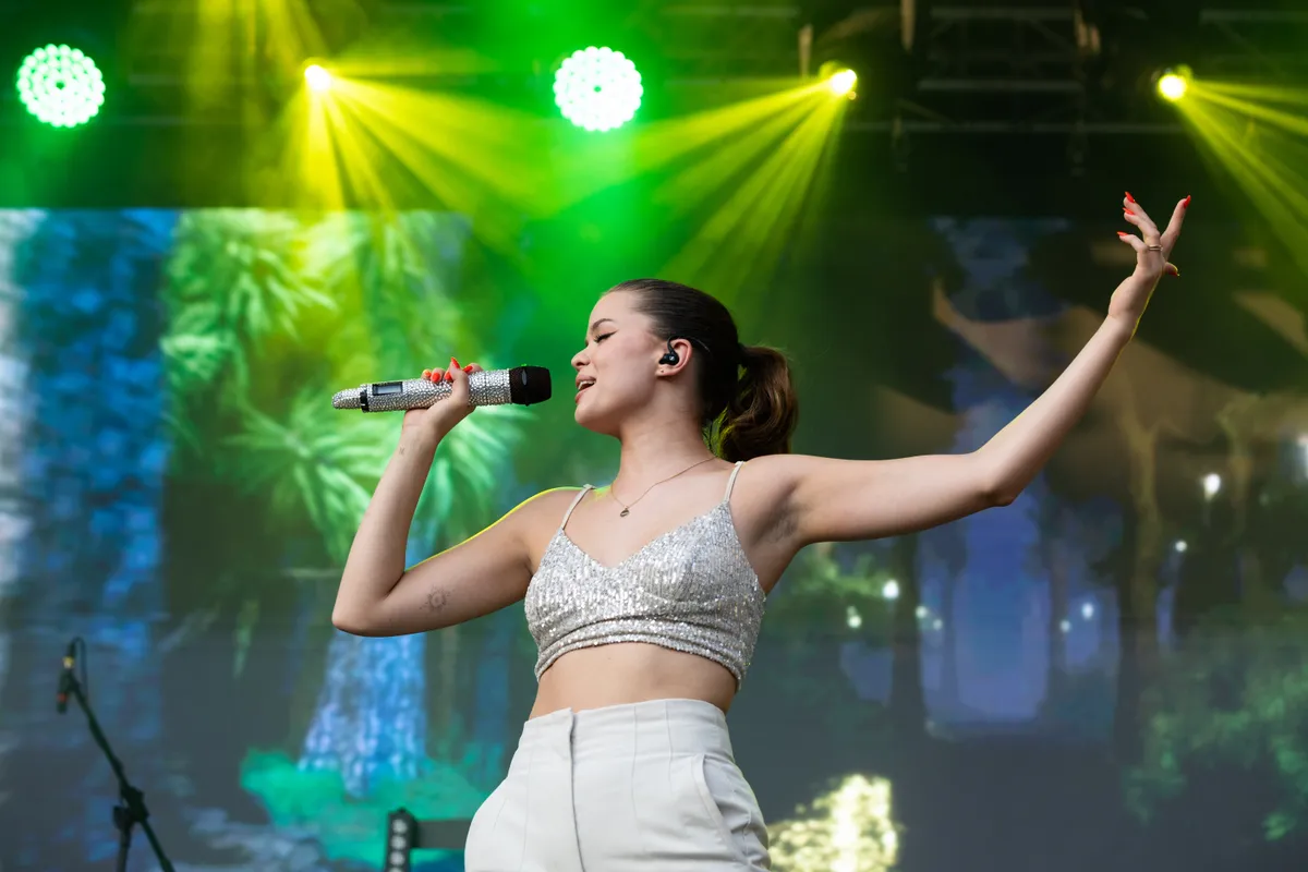 Nagy Bogi Live koncert az Oroszlányi bányásznap negyedik napján (16)