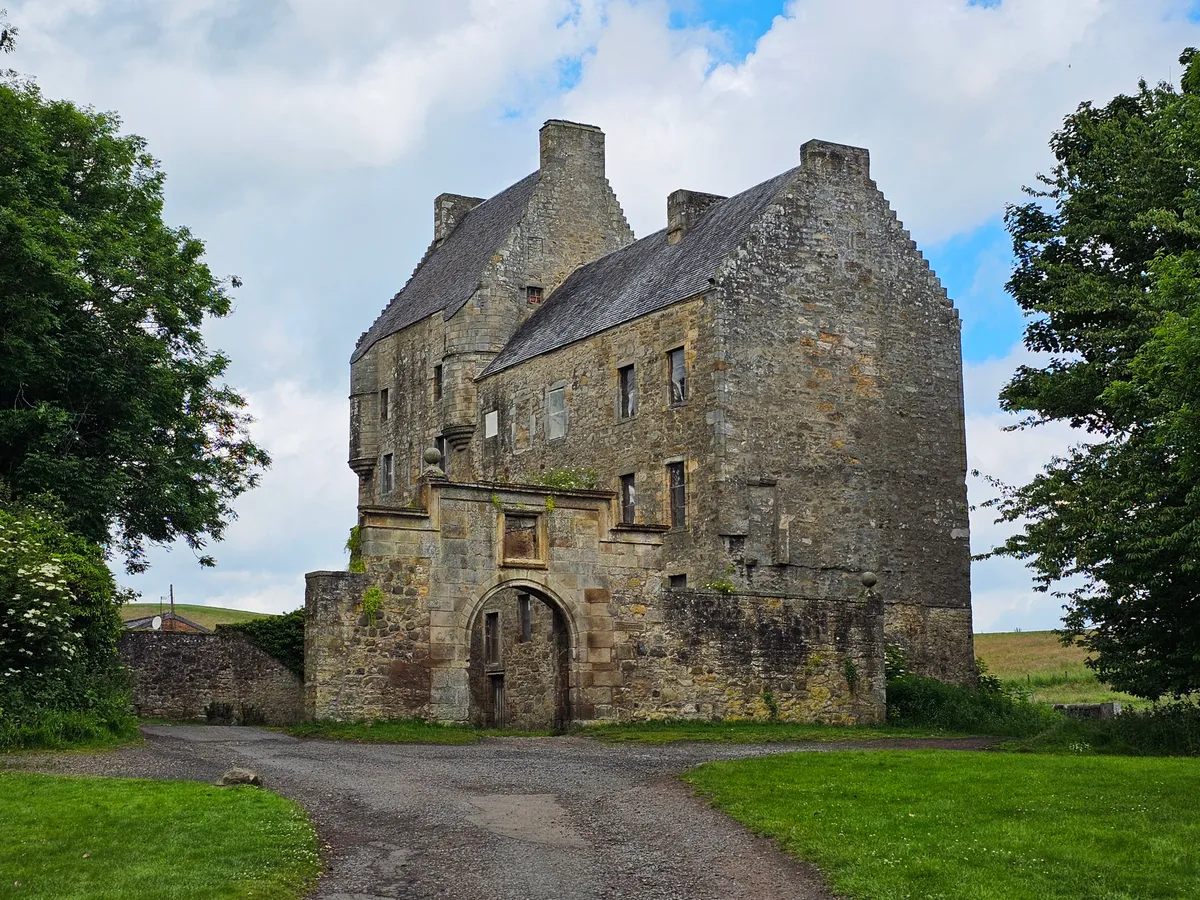 Lallybroch, azaz a Midhope-kastély, az Outlander forgatási helyszíne. 