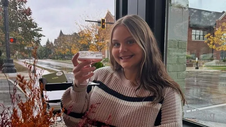A fiatal nő nem élte túl, hogy egy koncertre járó véletlenül fejbe rúgta