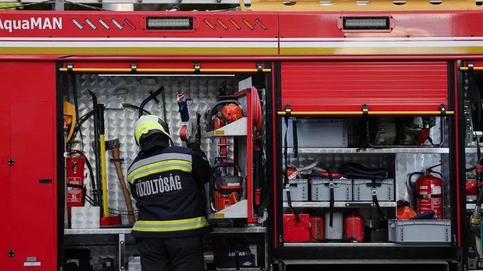 Több száz négyzetméteren csaptak fel a lángok