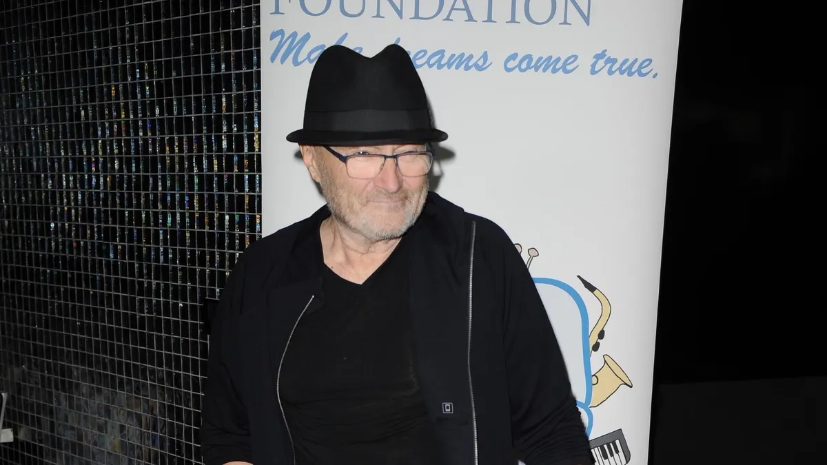 Aggasztó hírek érkeztek Phil Collins állapotáról: 24 órás, bentlakásos ápolót kellett mellé fogadni