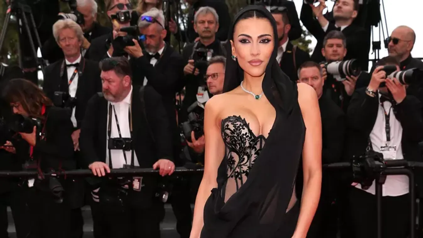 Előkerült egy régi fotó, melltartó és bugyi nélkül jelent meg az ismert műsorvezetőnő