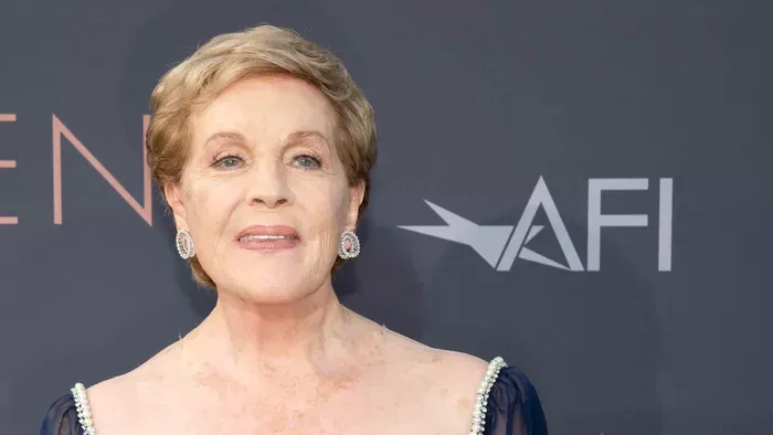 90 évesen, megrázó videóban tért vissza Julie Andrews