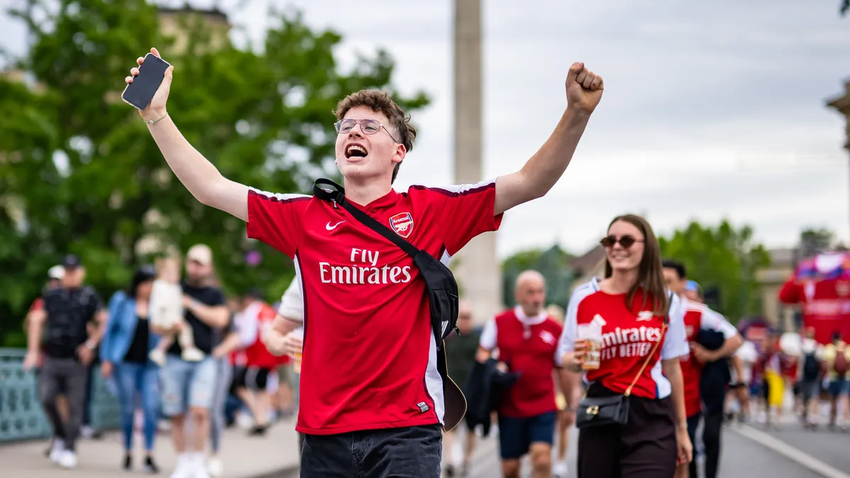 Bevették a Városligetet az Arsenal-drukkerek a BL-döntő előtt