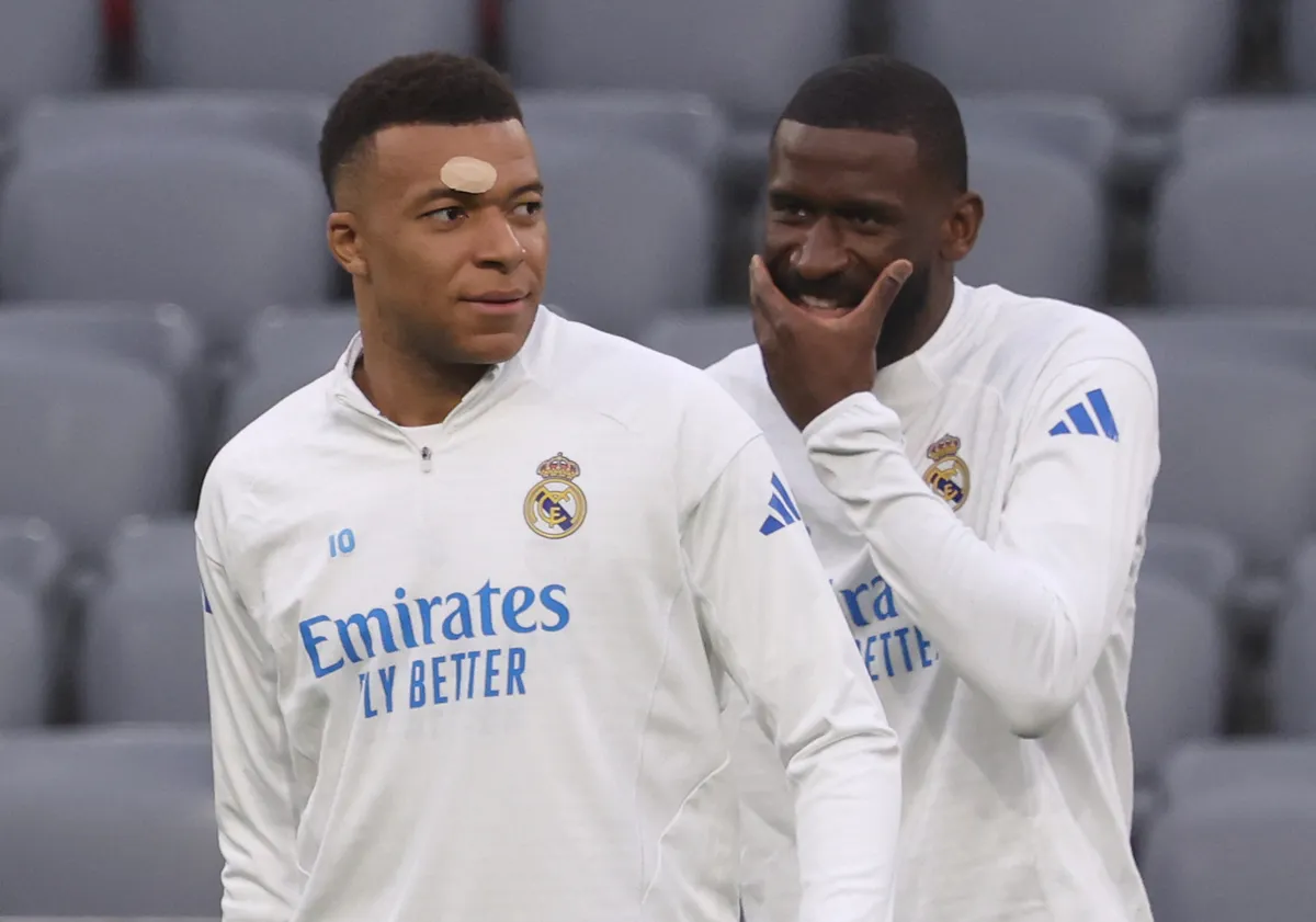 Mbappé (balra) és Rüdiger balhéiról szólnak a hírek a Real Madrid öltözőjéből