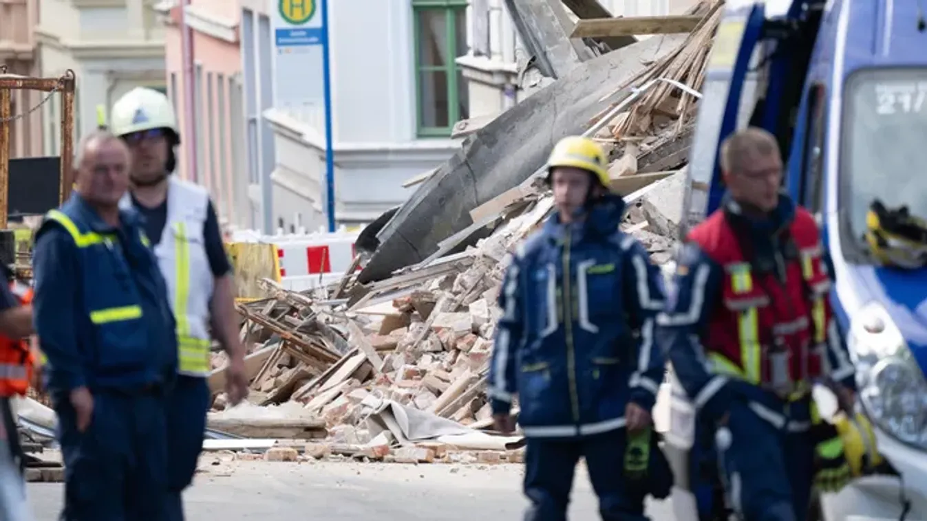 Robbanás rázta meg a várost: összeomlott egy épület, három ember rekedt a romok alatt