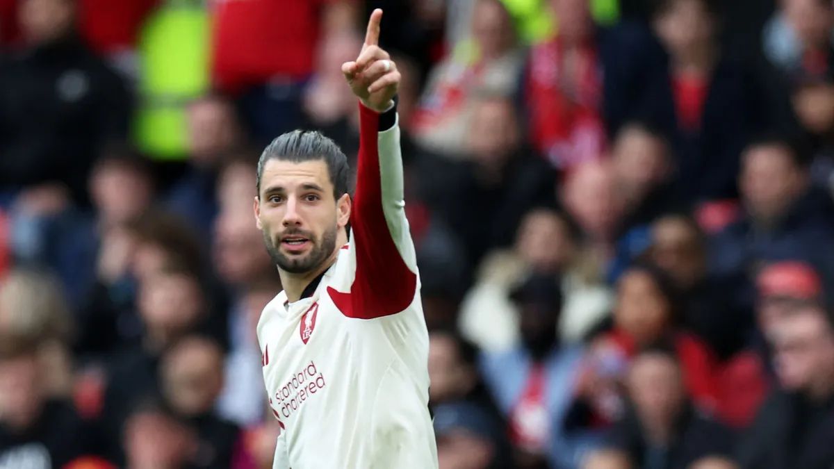 Hiába a gólja és a gólpassza, Szoboszlai Dominik manchesteri mutogatása a Liverpool-szurkolóknál is kiverte a biztosítékot