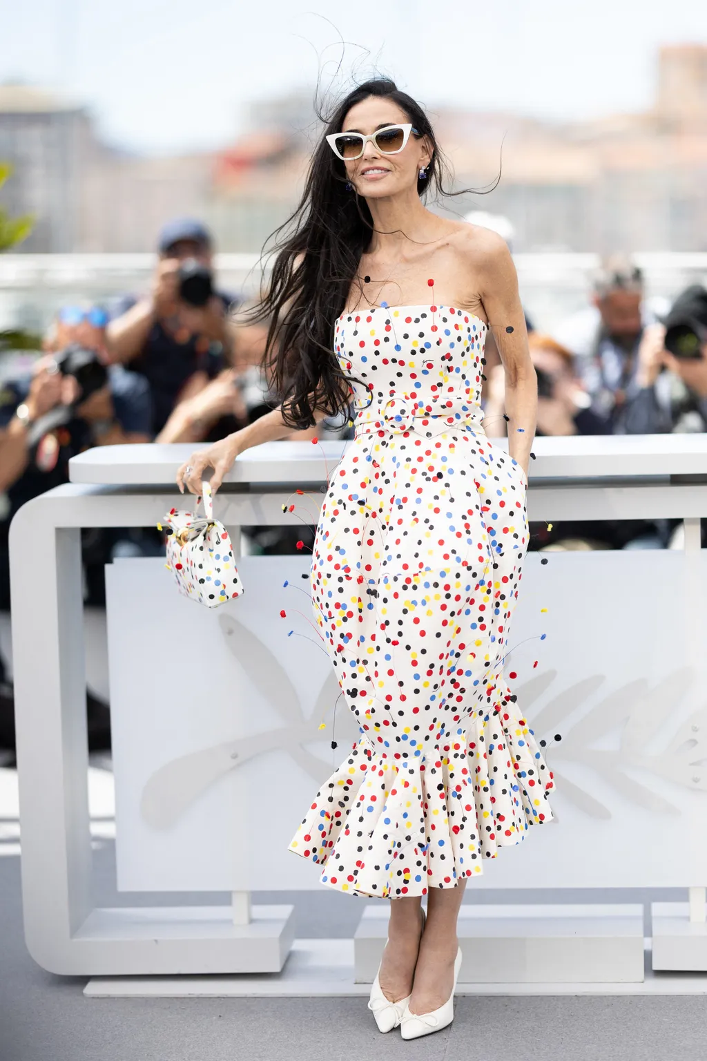 Demi Moore au photocall du jury lors du 79ème Festival International du Film de Cannes au Palais des Festivals à Cannes, France, le 12 mai 2026. © Javovides-Moreau/Bestimage Jury Members during the Jury photocall at the 79th annual Cannes Film Festival at