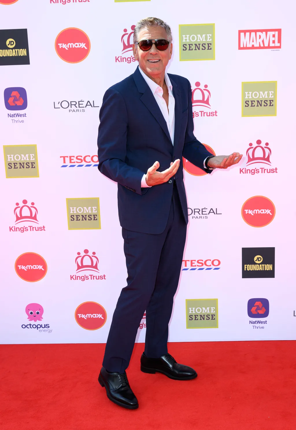 George Clooney sztáradatlap