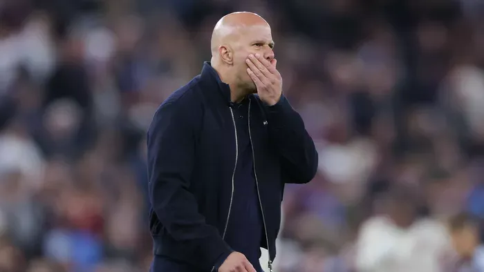 Arne Slot távozik a Liverpool kispadjáról