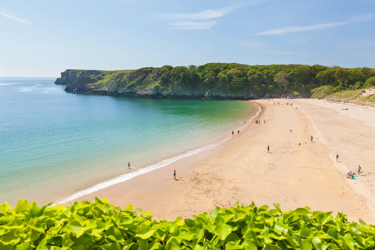 Európa legjobb tengerpartjai egyike a walesi Barafundle Bay.