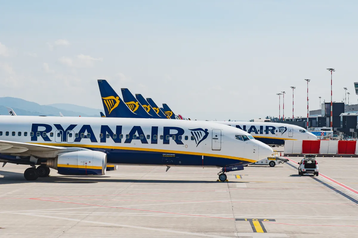 Ryanair-utasok, figyelem! Ez az egyszerű kartonos trükk megkímélhet a pótdíjtól
