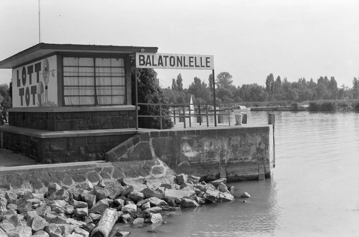 balatoni kvíz Balatonlelle hajóállomás archív fotó