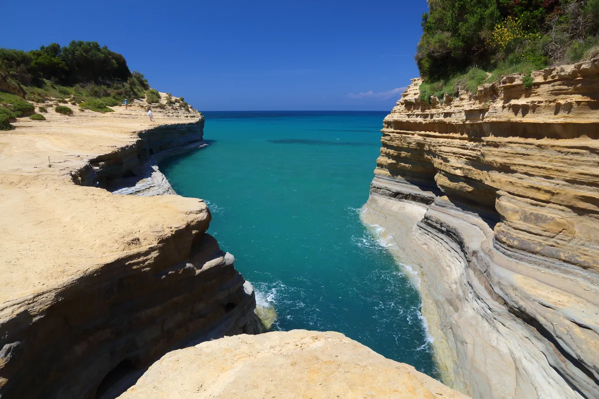 A korfui Canal d’Amour beach is Görögország legszebb tengerpartjai közé tartozik.