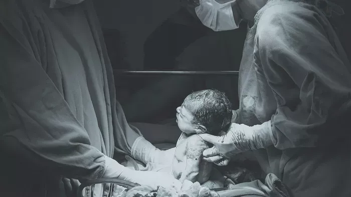 A mennyország kapujából hozták vissza a szülés után a nőt