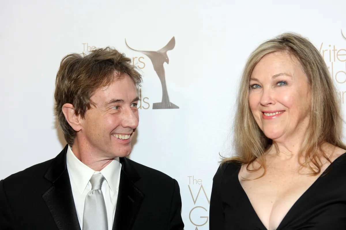 Martin Short dokumentumfilmjében bevallotta, hogy régebben őrülten szerelmes volt Catherine O'Hara-ba.