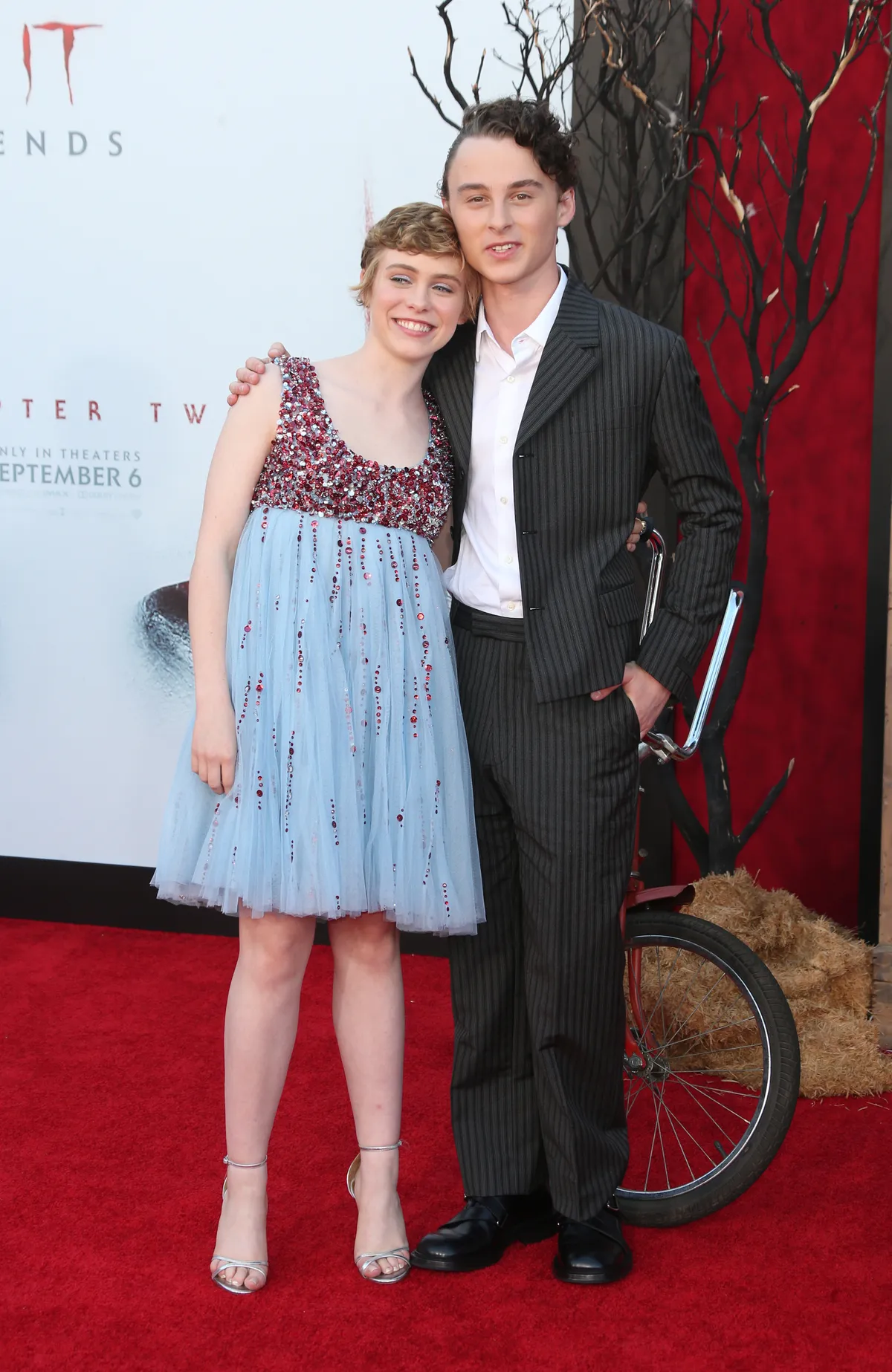 Sophia Lillis és Wyatt Oleff az AZ című film premierjén.