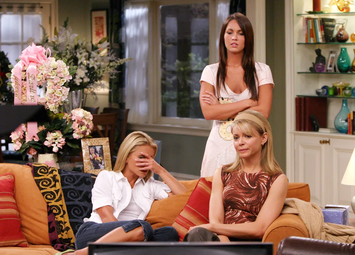 Hope & Faith televíziós sorozat részlete Megan Fox, Kelly Ripa és Faith Ford.