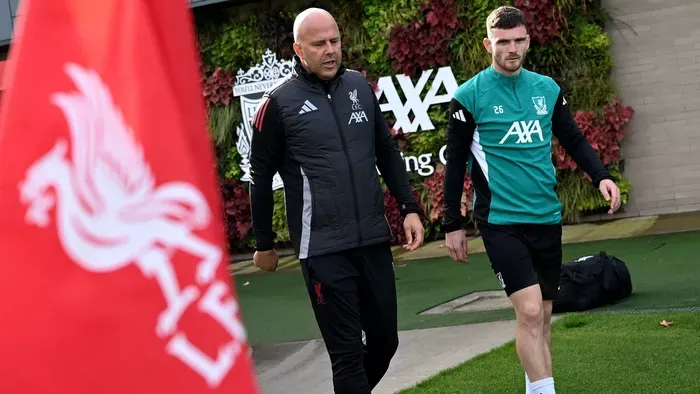 Fájó döntés Liverpoolban; könnyek közt búcsúztak az edzőtől