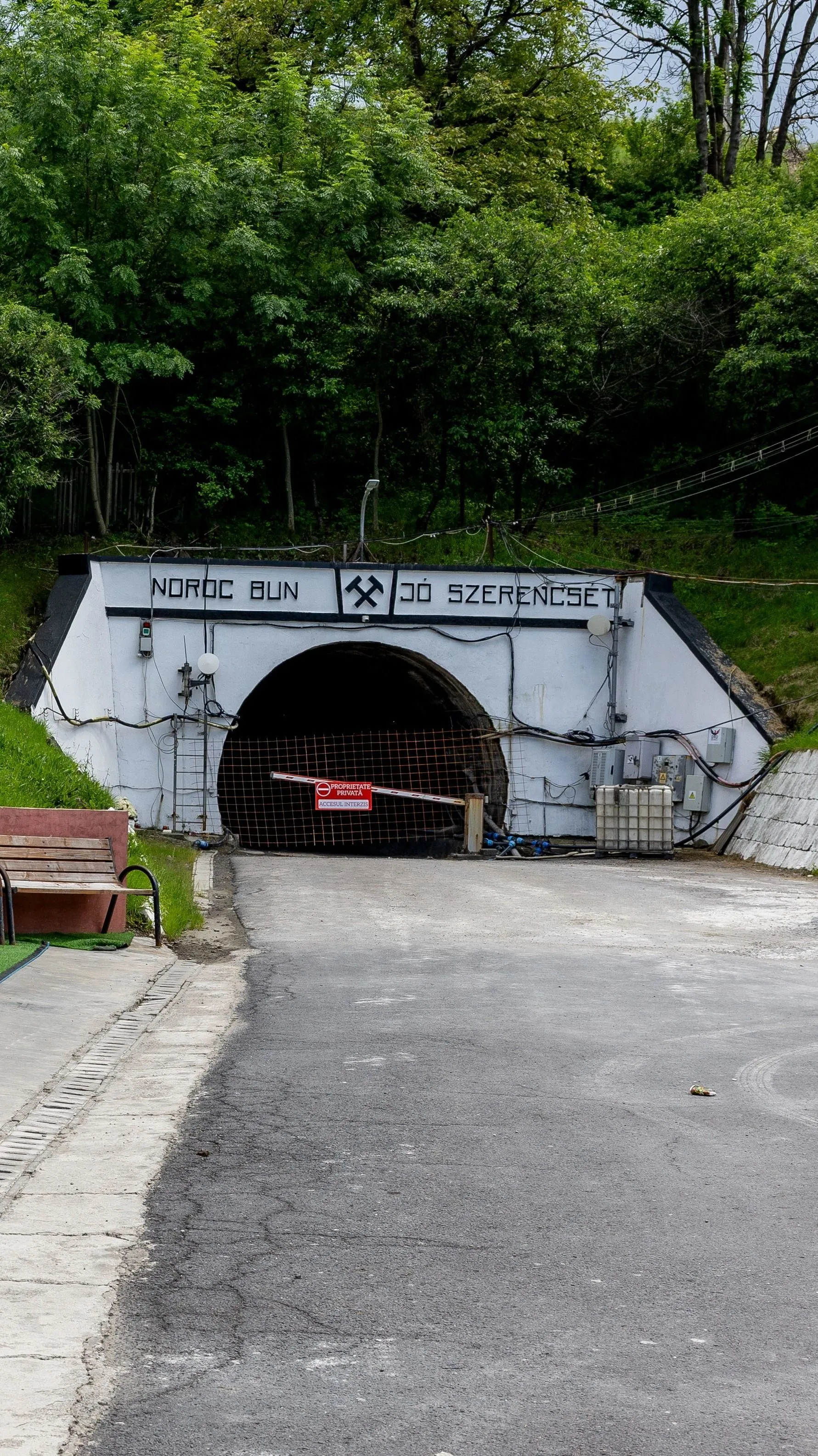 Egy éve áll víz alatt a parajdi sóbánya és a felelősök még mindig a helyükön ülne