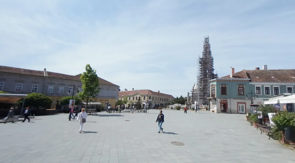 támadás Kőszeg, kés, családanya