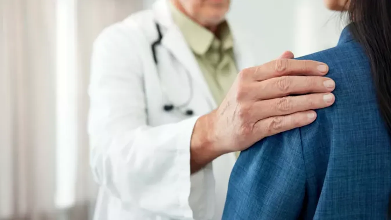 Egy gyönyörű bogarat vett fel kirándulás közben – majdnem belehalt a 44 éves anya az allergiás reakcióba