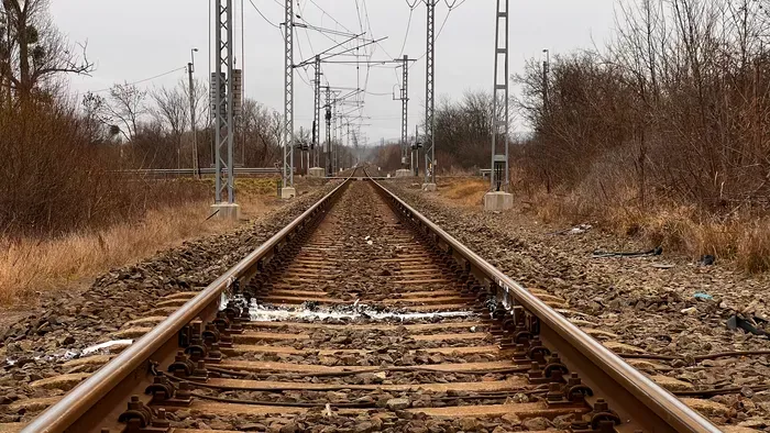 Gázolt a vonat Hatvannál, evakuálják az utasokat