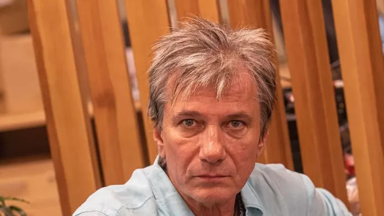 Bochkor Gábor félelmetes üzenetet kapott: "Menekülj, mielőtt te leszel a következő..."