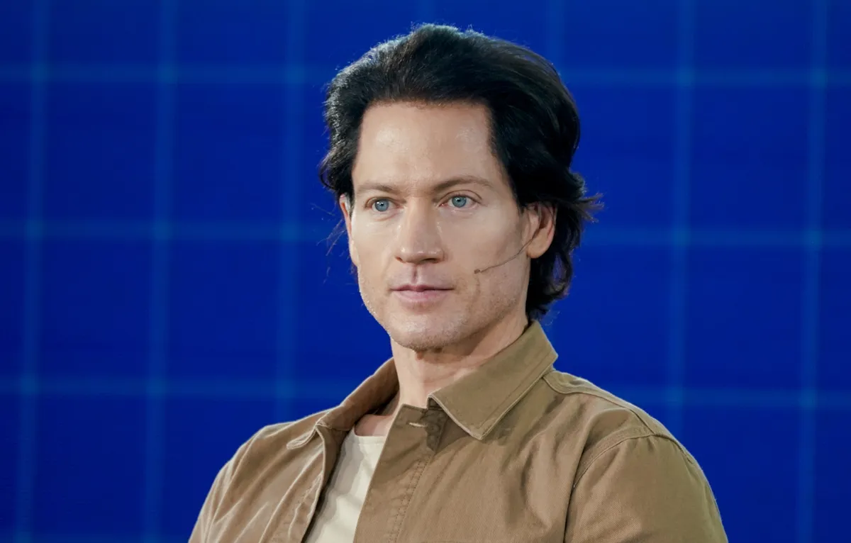 Bryan Johnson, a milliárdos tech és anti-aging guru barátnője a legjobb vaginájának.tulajdonosa.
