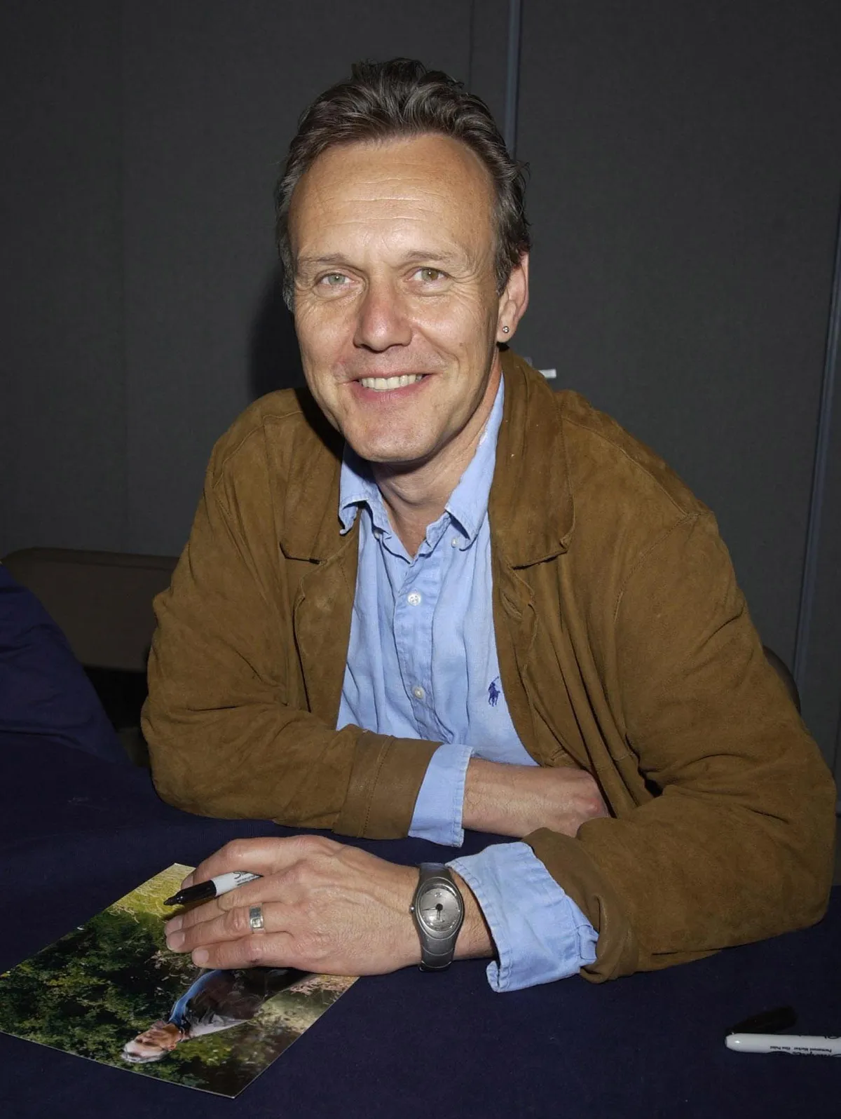 Anthony Head, a Buffy, a vámpírok réma sztárja elhunyt.