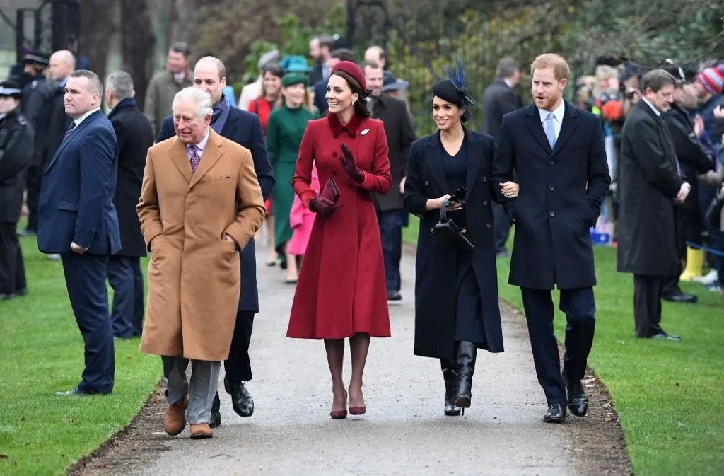 Ezen a 2018-as fotón még Meghan Markle és Harry herceg is részt vett a királyi család hagyományos karácsonyi istentiszteletén